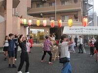 輪になってトコろん音頭！