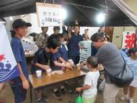 大盛況のかき氷屋
