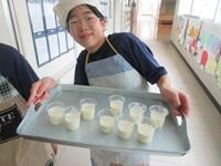 ラッシーもどうぞ！